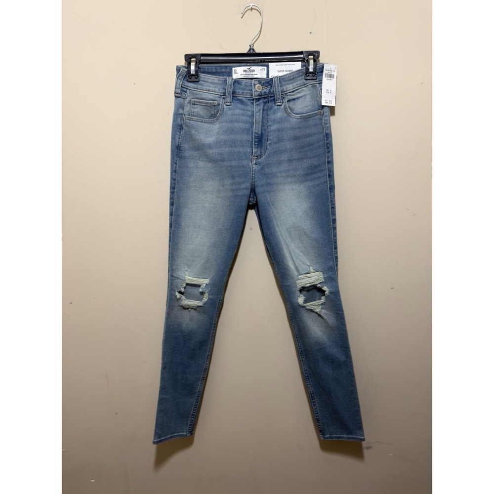 NWT Hollister Curvy High Rise Super Skinny 4s Distressed. Soft Stretch